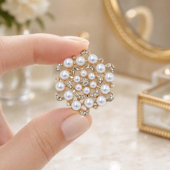 Dress Brooch Faux Pearl Rhinestone Flower Brooch, Retro Lapel Pin for Oxidation Resistant Wedding Party Bridal Shower, Women Girls Clothing