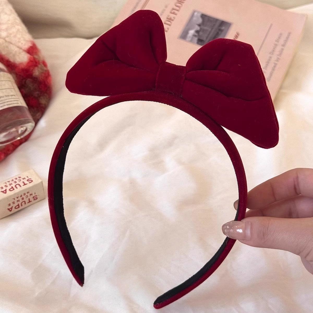 

Женская повязка на голову из французского красного бархата с бантом - Рождество и Новый год 2024, Идеально подходит для осенне-зимних прогулок