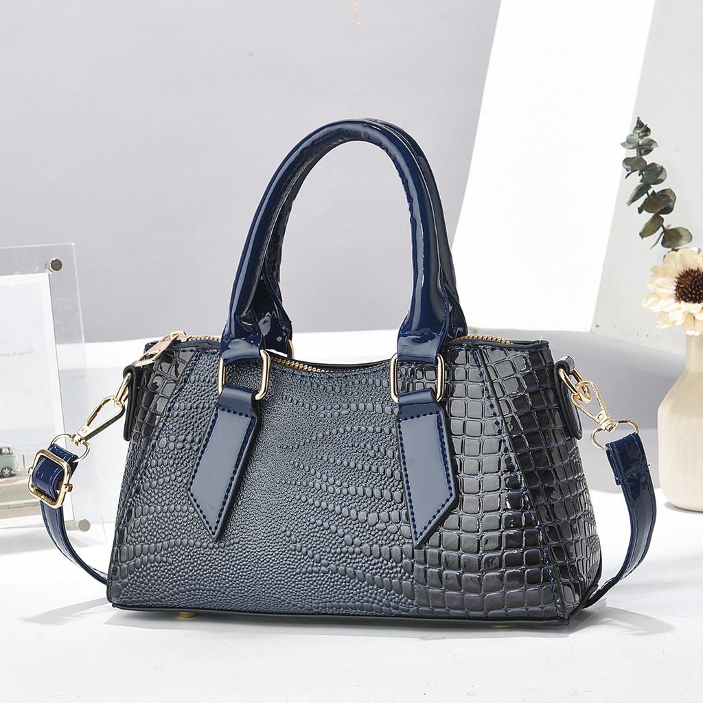 Fashionable Crocodile Textured Pillow Bag Chic Simple Handheld Shoulder Tote