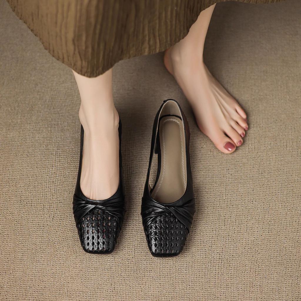 Ruoji Französisches Leder hohl niedriger Absatz flacher Mund Einzelne Schuhe Damen 2025 Sommer neu bequem vielseitig atmungsaktive Sandalen