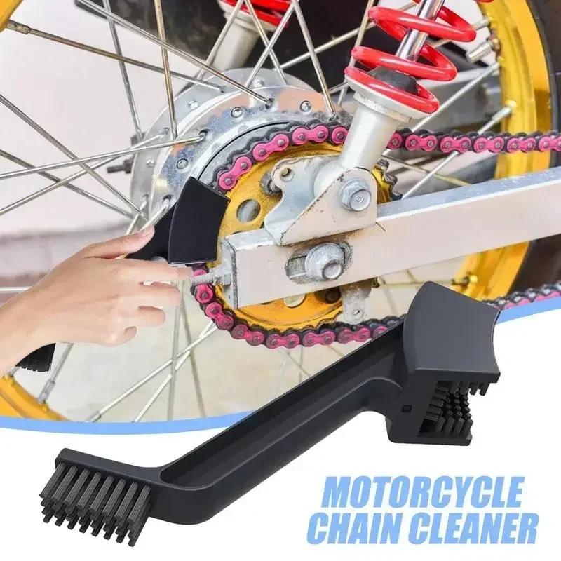 Brosse de nettoyage pour chaîne de moto Brosse en plastique pour vélo/moto Nettoyeur de chaîne Nettoyeur extérieur Outils d'entretien des routes Pièces de moto