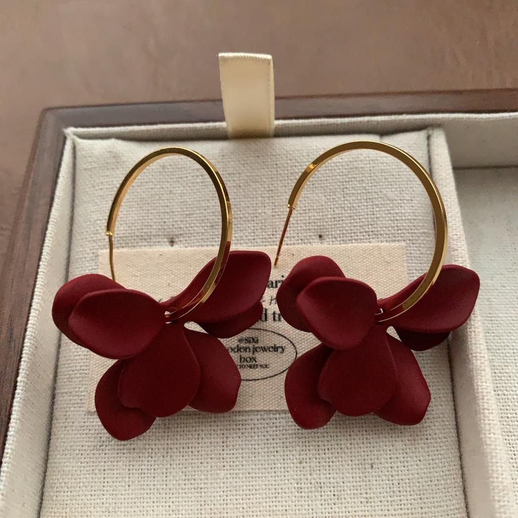 French Romantic Burgundy Petal Fringed Soft Earrings Earrings Unique Light Luxury Niche Design Autumn And Winter Earrings