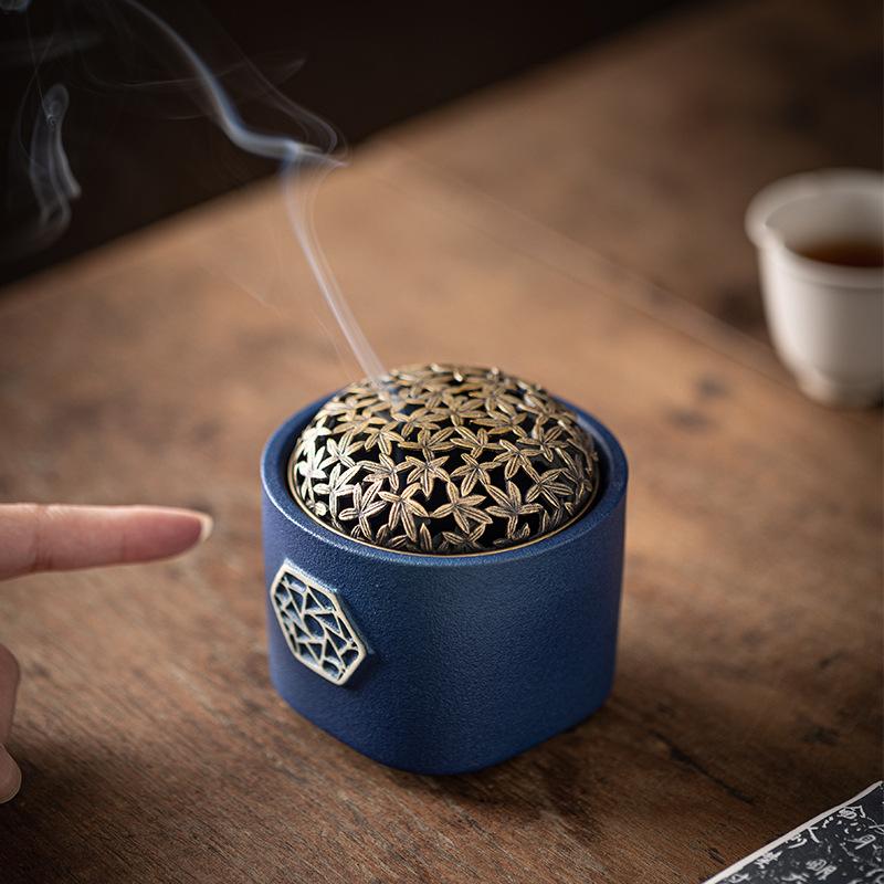

Incense burner household indoor retro ceramic aromatherapy burner line incense base sandalwood incense burner agarwood plate incense burner