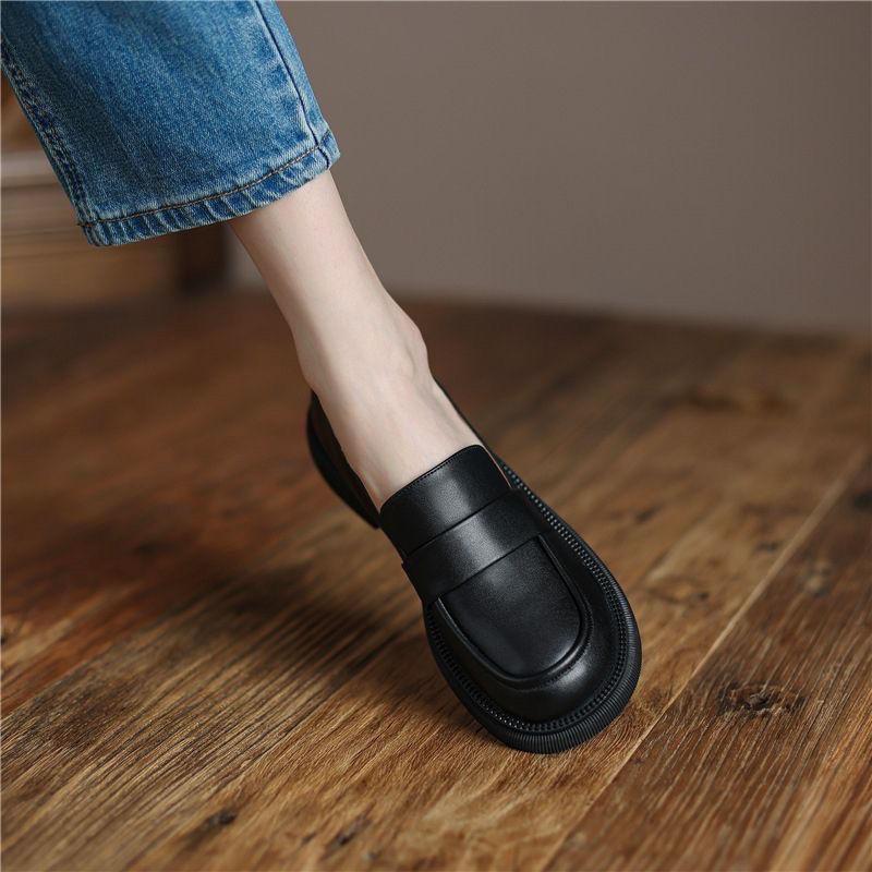 Women's Genuine Leather Flat Slip On Soft Sole Work Shoes Retro Style Versatile Loafers Fashion and Comfortable Footwear