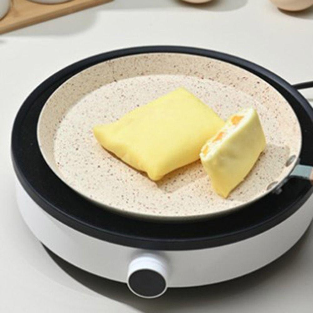 Wooden Handle Crepe Pancake Pan Non-Stick Omelet Pan Cookware Frying Pan Breakfast