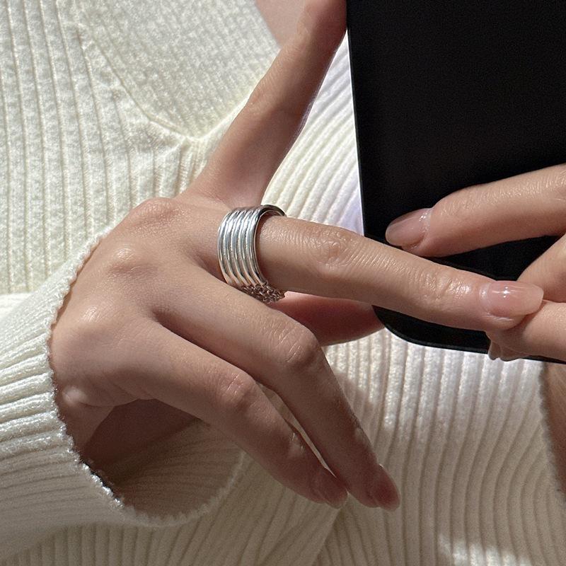 Trendy Chain Tassel Ball Ring for Women - Cool, Stylish, High-End Open Index Finger Design