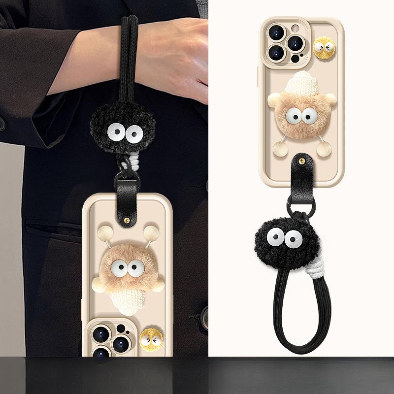 

Плюшевый брелок в виде угольного шарика, подходит для чехла для мобильного телефона Apple 13pro 15/16, креативный силиконовый 14, осень-зима XR, противоударный iPhone 15 Pro Max