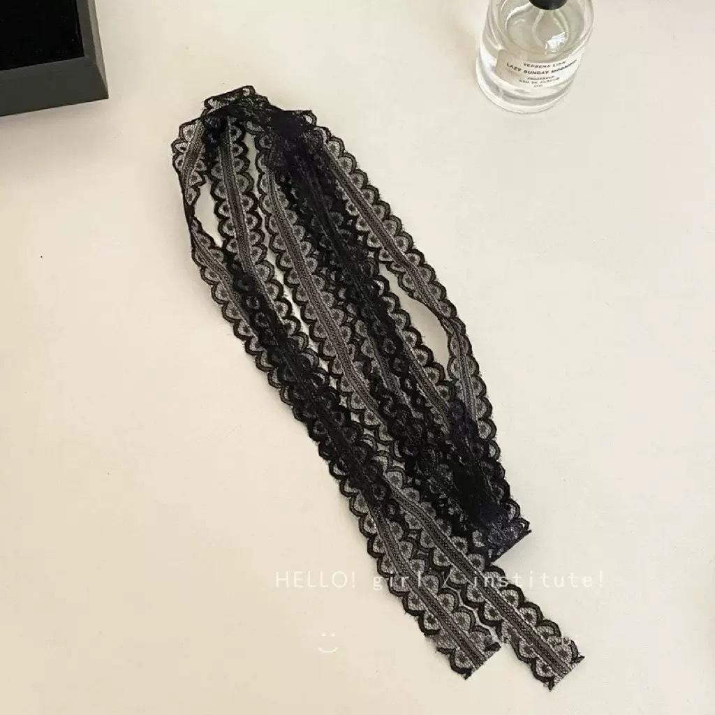 

Элегантное корейское атласное колье-чокер с цветком