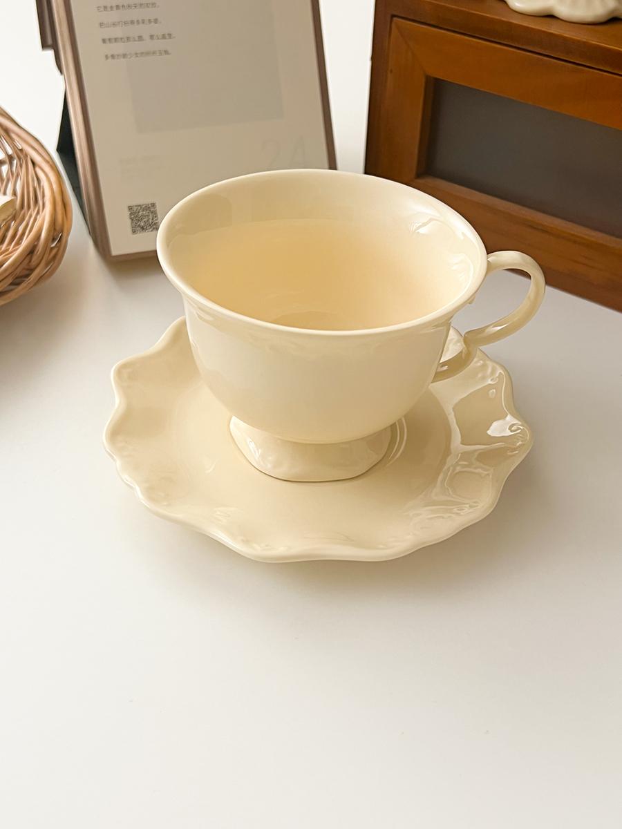 Ceramic Tea Cup Set 250ml New French Aesthetic Handle Stemmed Mugs Flower Shape Light Luxury Cake Dessert Porcelain Tableware 200-400ml