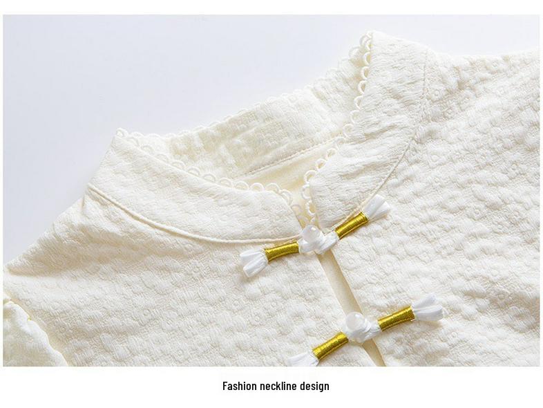 Retro Stand Collar Frog Button Pullover: Plus Velvet Thickened Base Layer for Autumn/Winter 2025, New Chinese Style.