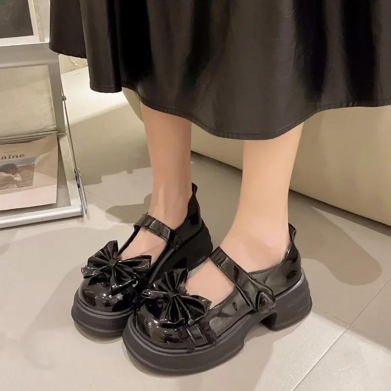 2024 Nouvelle Mode Vente Chaude Chaussures pour Femmes à Bout Rond Décorées d'un Nœud Talon Épais Confortable Couleur Unie Chaussures pour Femmes Zapatos