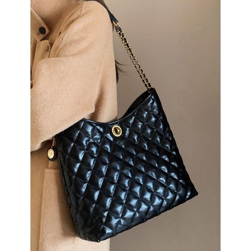 

South Style Chio2nd Coast Lighthouse Tote Bag Women s Large Capacity Black Work Clothing Chain Bag Shoulder Messenger Bag