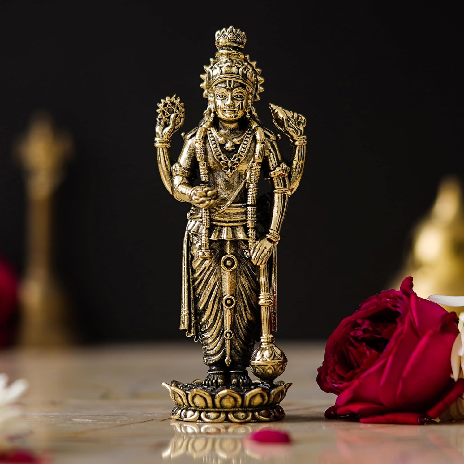 Идол Господа Вишну Джи, Стоящая мурти Бога Нараяны, Для домашнего декора - 4 дюйма