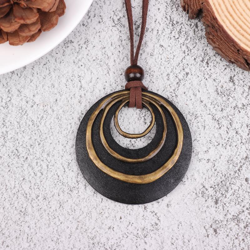 1 Stück Lederkordel Kette Mehrschichtig Geometrischer Kreis Holzanhänger Halsketten Vintage Lange Pullover Halskette Schmuck Geschenke