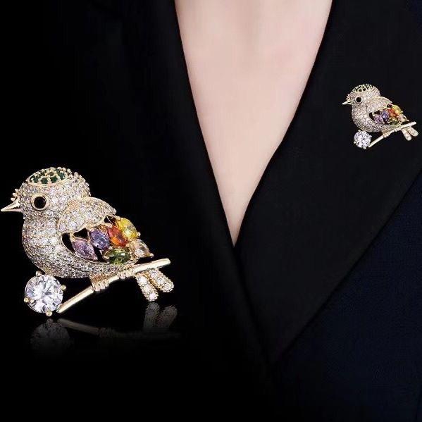 Little Bird Lapel Pin: Women's Copper Brooch for Shirt Collar, Fashion Corsage and Anti-Exposure Jewelry