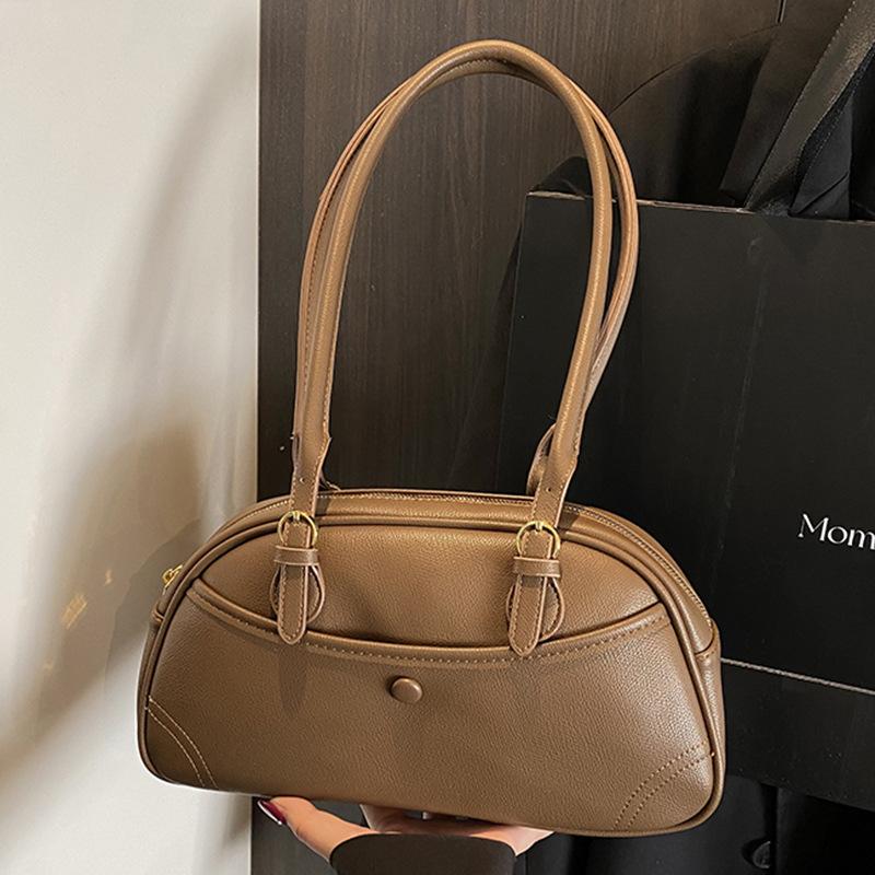 High-value retro commuter underarm bag 2025 autumn new bowling bag women's casual temperament shoulder bag