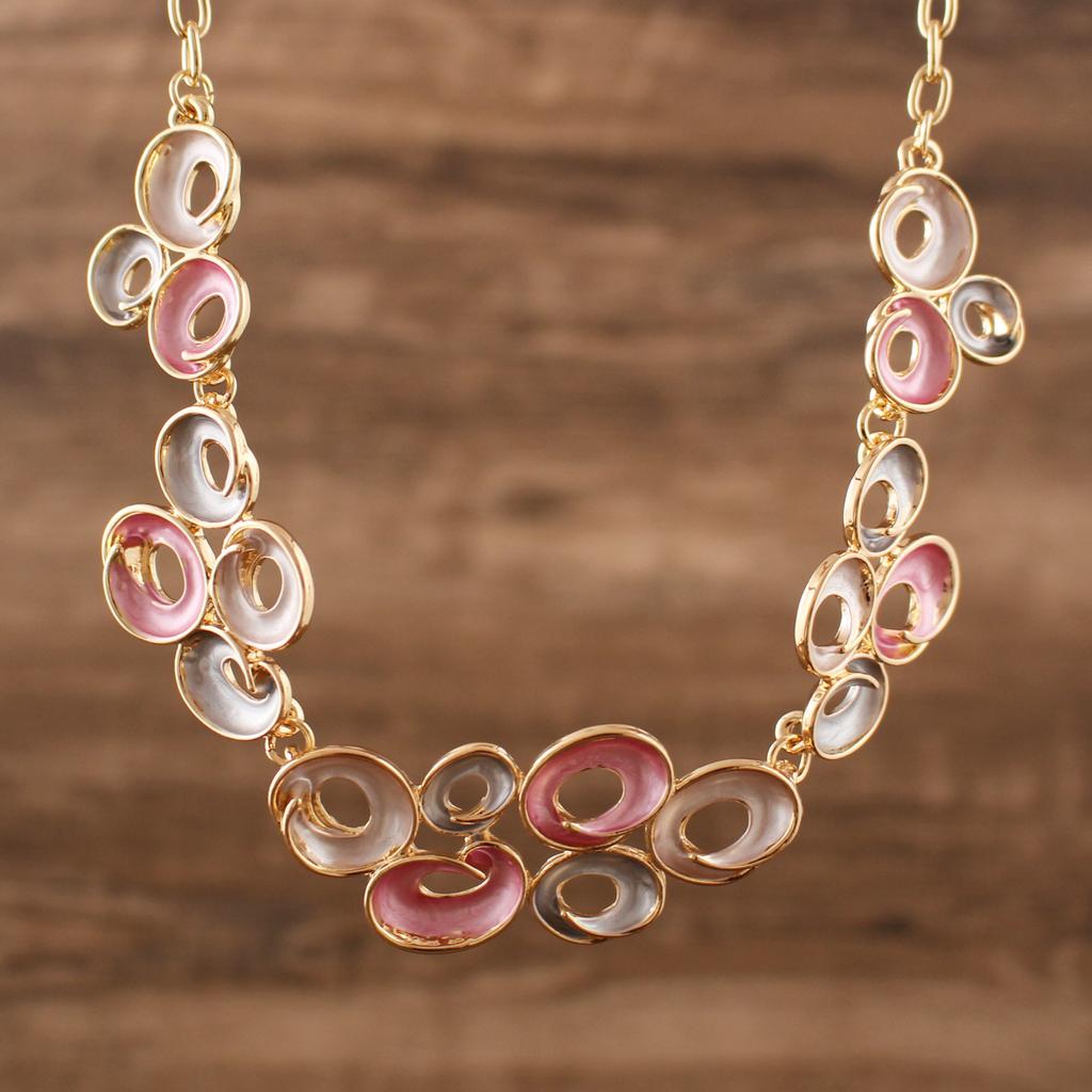 New color painting oil geometric hollow round flower necklace, fashionable and high-end women's versatile neck chain