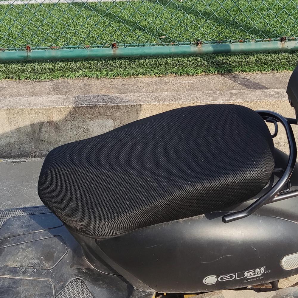 Motorcycle Electric Seat Cover 3D Mesh Fabric Sun Protection Scooter Seat Cover Pad Anti-skid Honeycomb Mesh Breathable Cushion