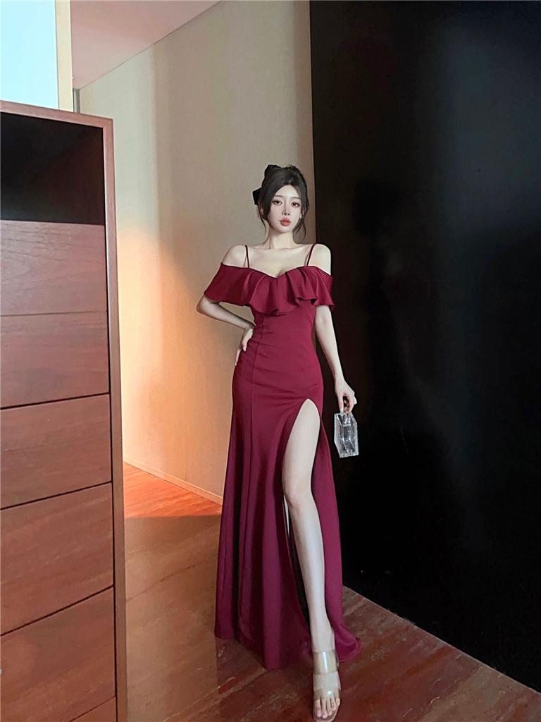High-end niche light luxury one-word collar dress/evening dress new sexy slim and thin solid color split skirt design