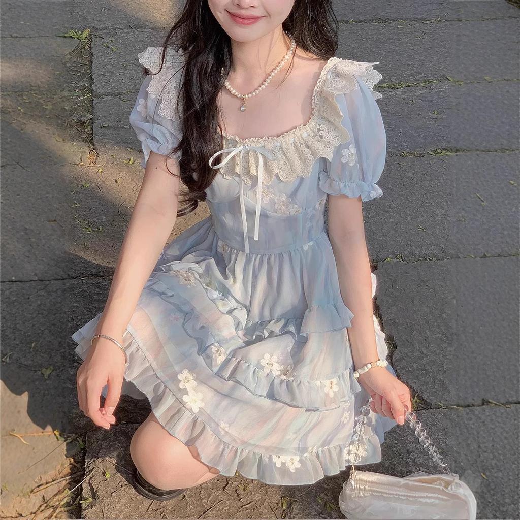 Blue square neck lace edge dress summer design sense heavy industry floral puff dress girls vacation skirt