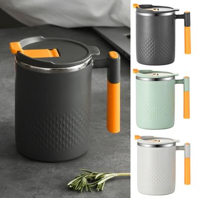 Pratica tazza per bevande al caffè con superficie liscia, isolamento termico, facile da pulire, con coperchio, tazza da caffè per uso domestico