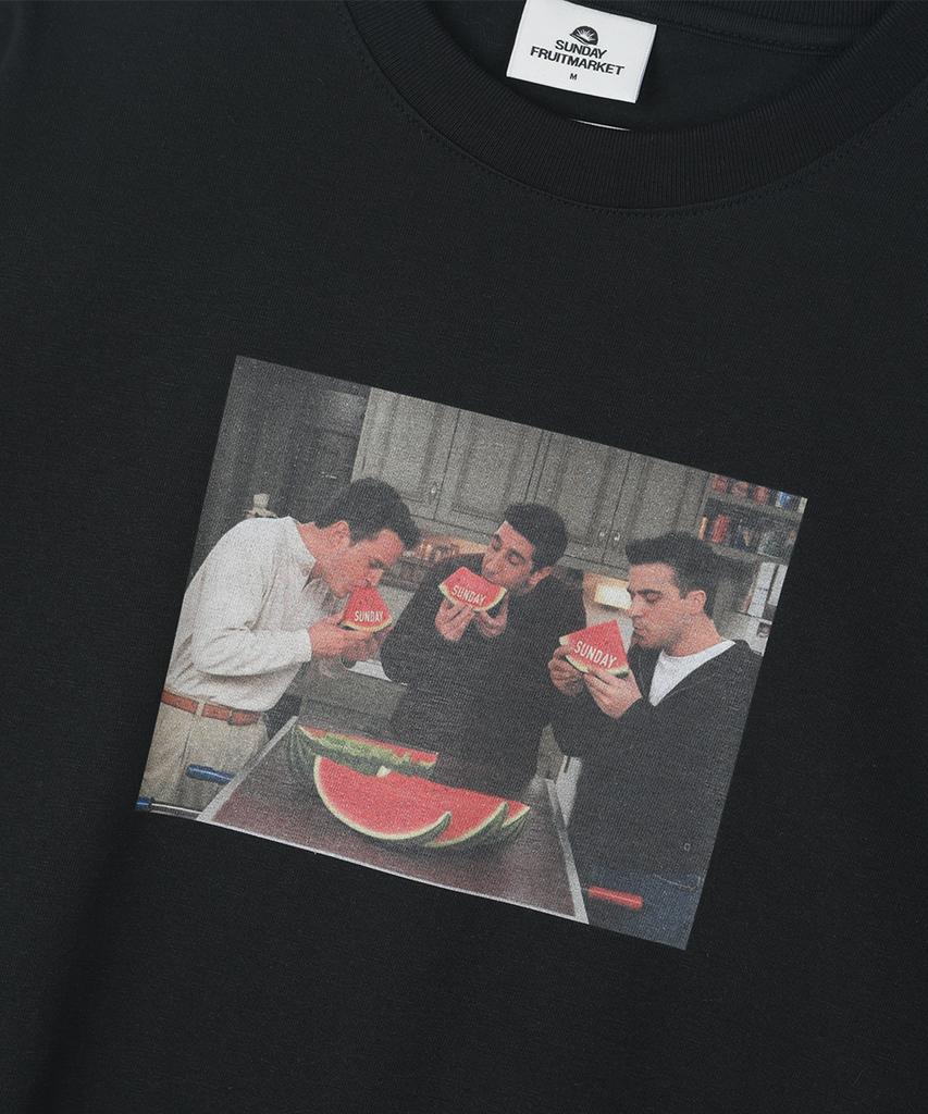 SUNDAY FRUIT MARKET Sunday Friends Tee Black