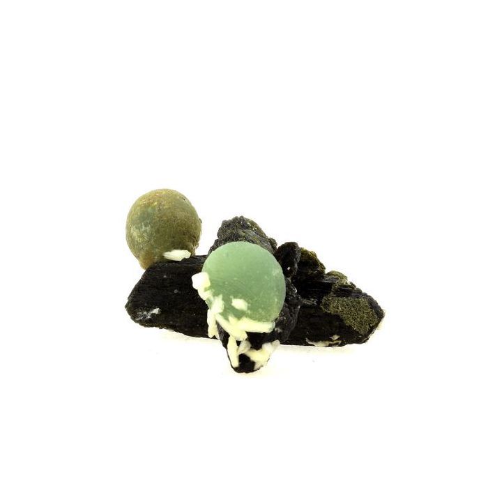 Pierres et Minéraux. Prehnite + Epidote + Stilbite. 513.5 ct. Diamonkara, Kayes, Mali.