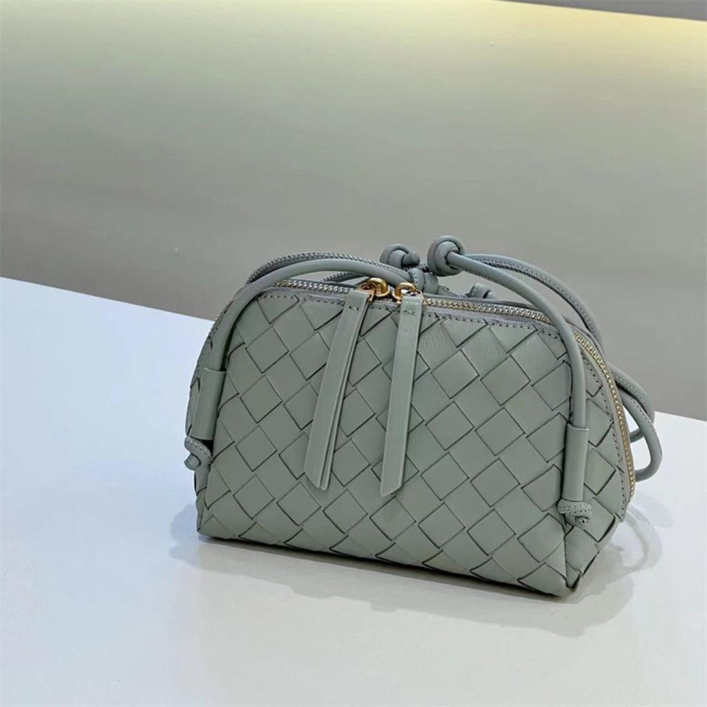 Popular Red Sheepskin Woven Bag Shoulder Messenger Handbag Knotted Zipper Fashionable Leather Women's Bag Wholesale