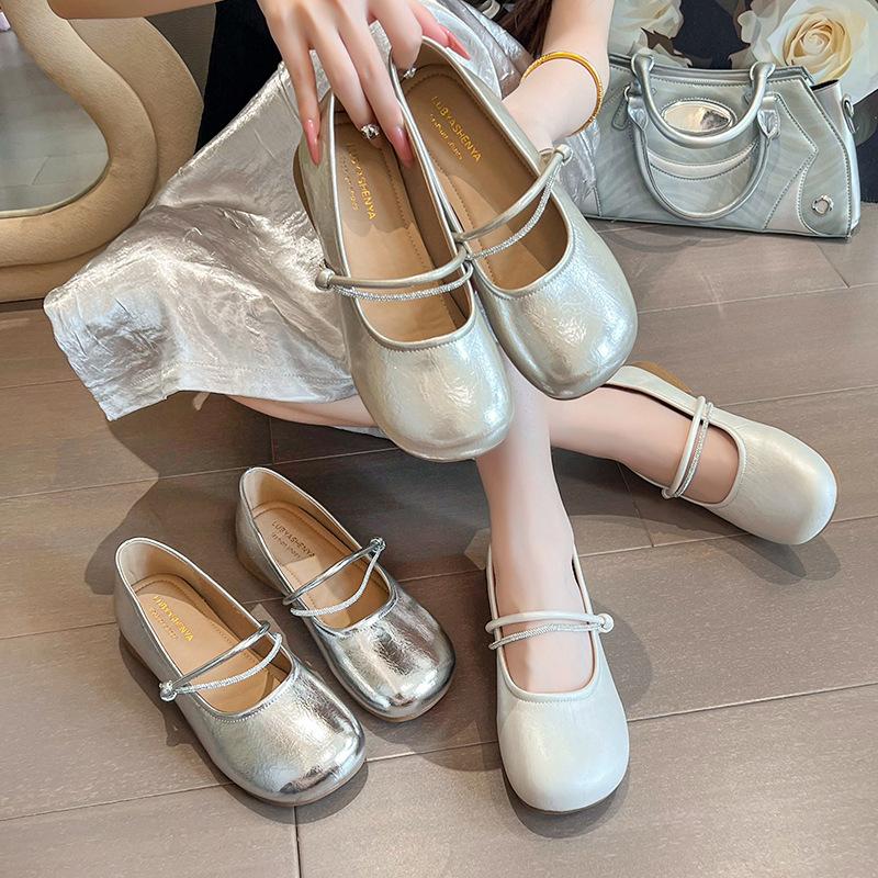 French silver Mary Jane small leather shoes women's 2025 new summer beautiful skirt flat bottom shallow mouth evening single shoes
