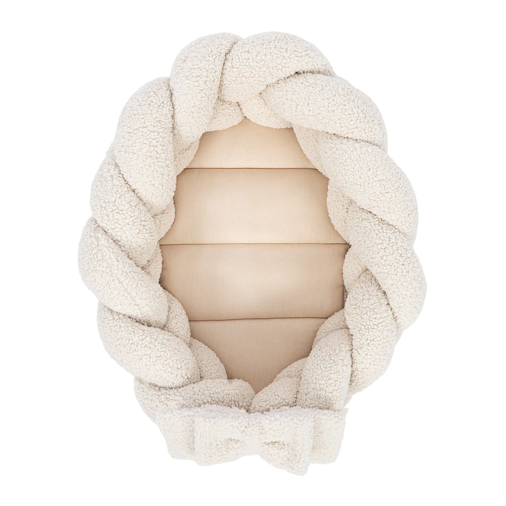 Baby Cocoon with Protective Braid – Bearly