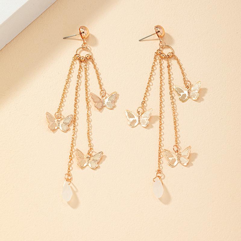 

Трендовые серьги-кисточки с бабочками в стиле Дондэмун для женщин: Стильные и элегантные украшения для ушей