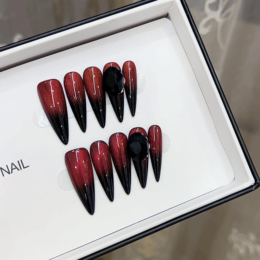 Pure Handmade Phototherapy Nail Art, Fire Wear Nails, Finished Cat Eye Nail Art Patches Show Whiteness and Temperament