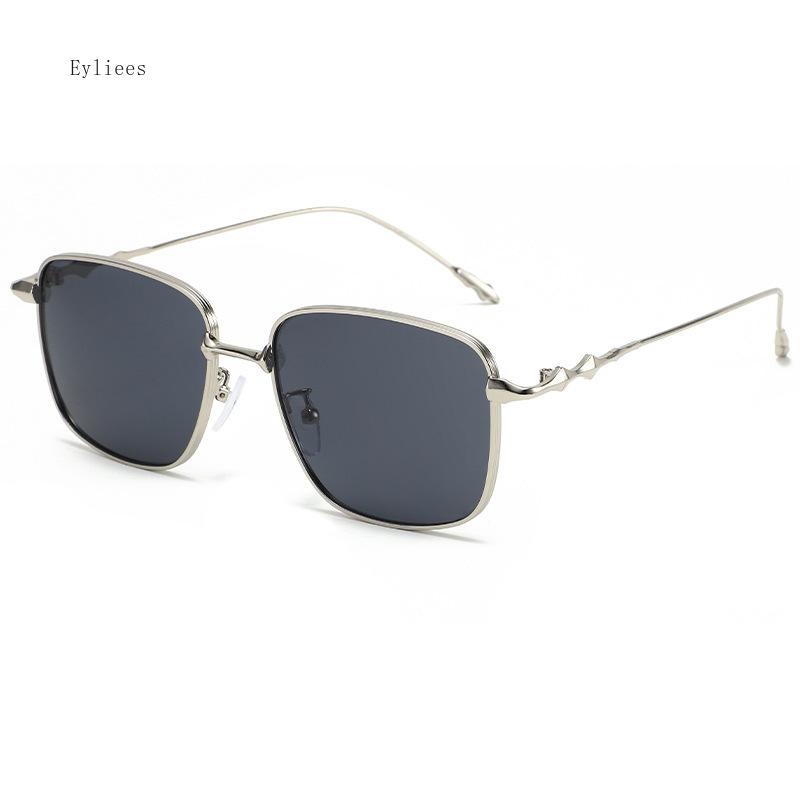 Metal Square Thin Frame Retro Sunglasses Women Men Fashion Sun Glasses Female Eyeglasses Shades gafas