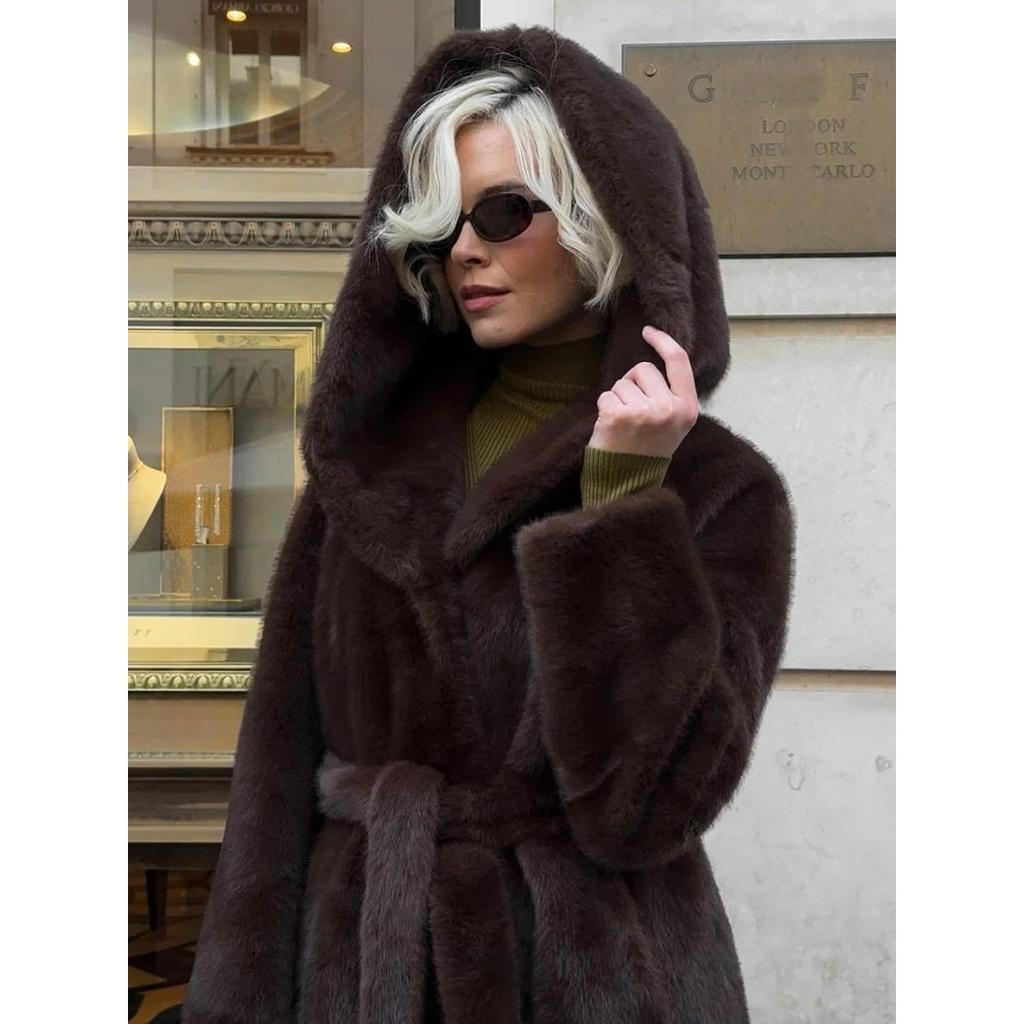 Cappotto Lungo da Donna con Cappuccio e Maniche Lunghe in Ecopelliccia Sintetica Vestibilità Larga Stile Streetwear Giacca in Pelliccia di Vison con Cintura