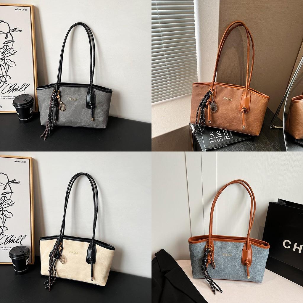 Versatile Inspired Retro Crossborder Style Tote Bag For Women With Soft Yet Sturdy Construction Perfect For Autumn And Winter