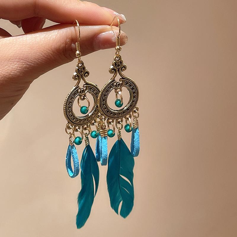 Boho náušnice s třásněmi z peří: Unikátní tkané dlouhé visací doplňky pro ženy