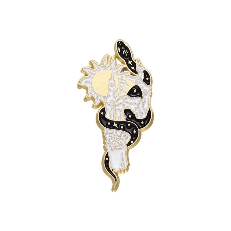 

And Fashionable Black White Alloy Brooch With Creative Snake Design Perfect For Winter Wardrobe XZ9567