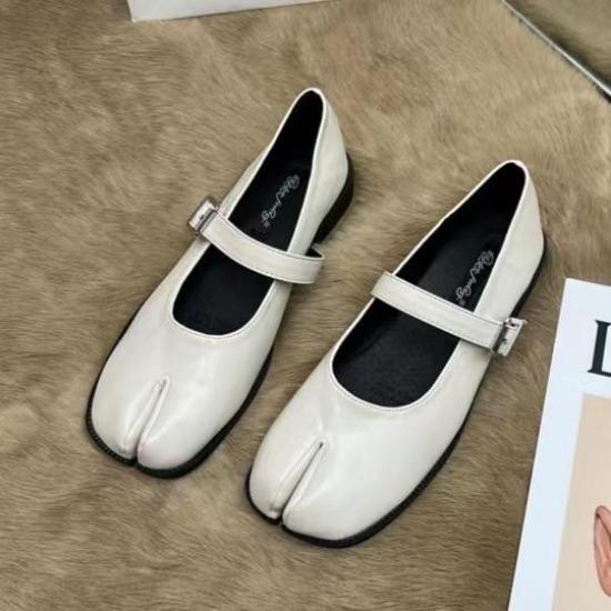 Новые женские туфли Mary Jane на плоской подошве с раздельным носком — фото 10