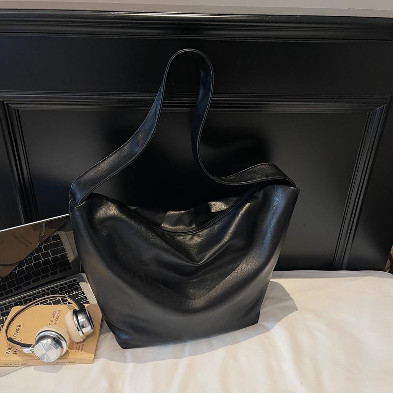 

Мода Новый Мягкий Прочный Винтажный Тоут Большая Вместимость Премиальная Текстура Мягкий Прочный Уличный Дорожный Наплечный Кроссбоди чёрный