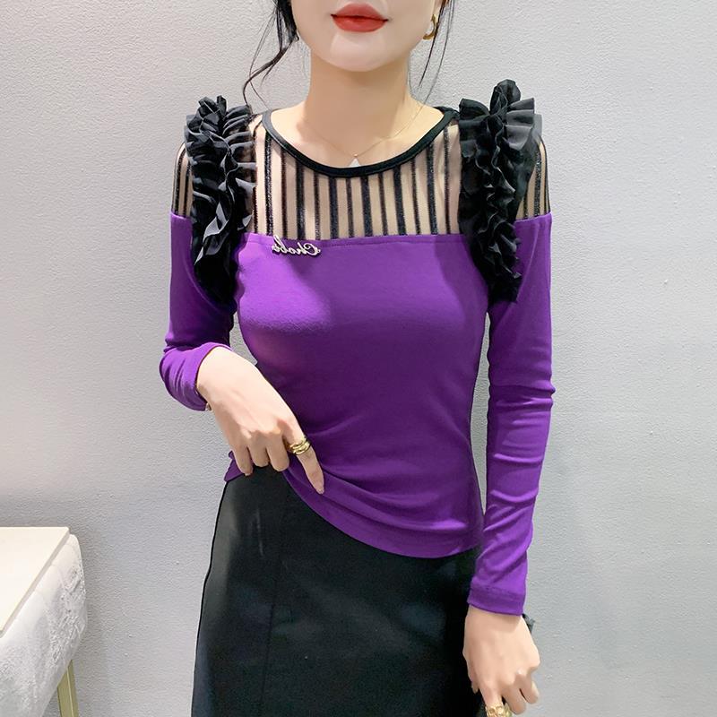 

Женская приталенная футболка с кружевными плечами и длинным рукавом M фиолетовый