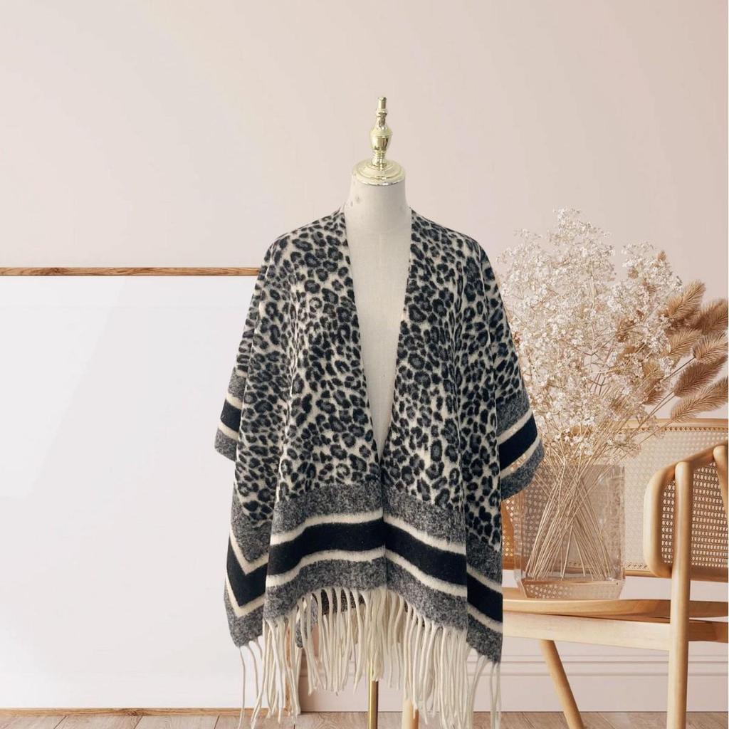 Elegant Ethnic Ink Painting Cape Shawl with Tassels - Versatile Travel Scarf Cloak