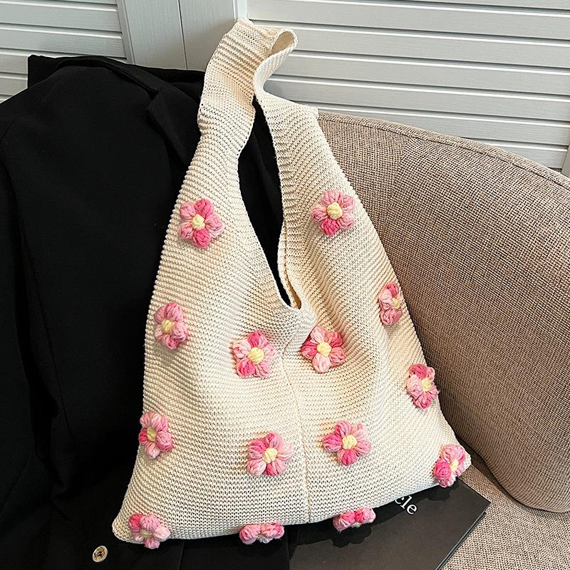 A Single-shoulder Tote Bag with A Laid-back Style Fresh Sweet and Simple Underarm Bag for Women