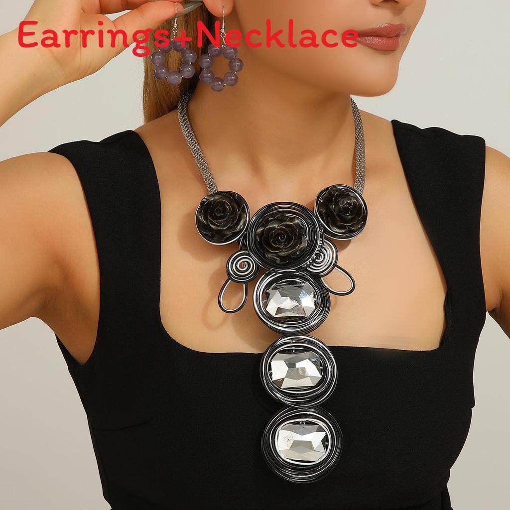 Chic Women Geometric Pendant And Earrings Set With Crystal And Resin Flowers