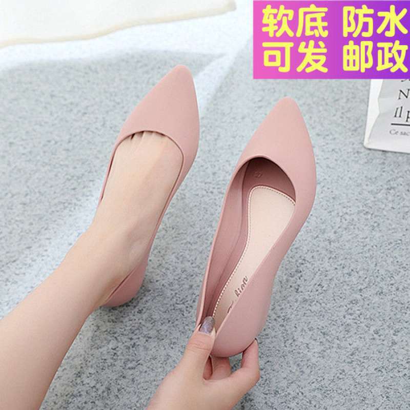 

Весенняя дождливая обувь женская с мелким вырезом низкая модные резиновые сапоги на танкетке кухонная водонепроницаемая обувь женская одинарная обувь сандалии на четыре сезона rubb size 41 (equivalent to size 40)