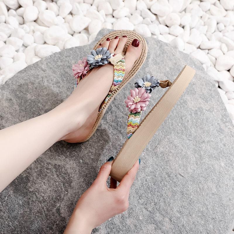 Summer New 2025 Sandals Flip Flop Beach Slipper With Stylish Fashion Comfortable Flat Cute Slippers For Women Platform Hot