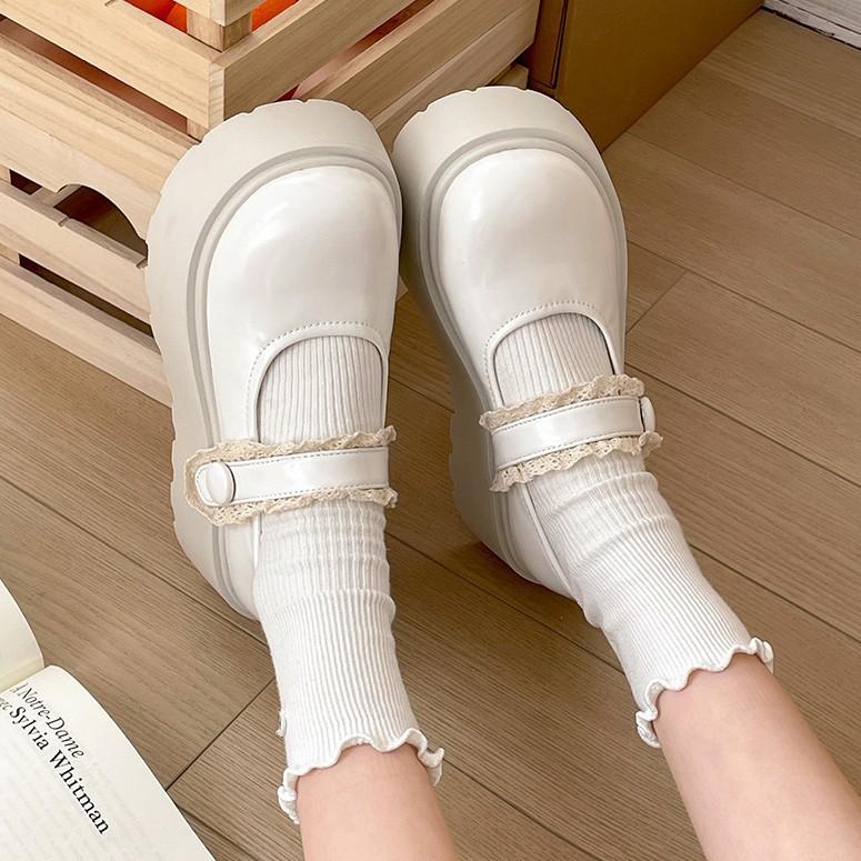 Fashion Internet celebrity retro French platform small leather shoes women 2025 new spring and autumn versatile skirt Mary Jane single shoes