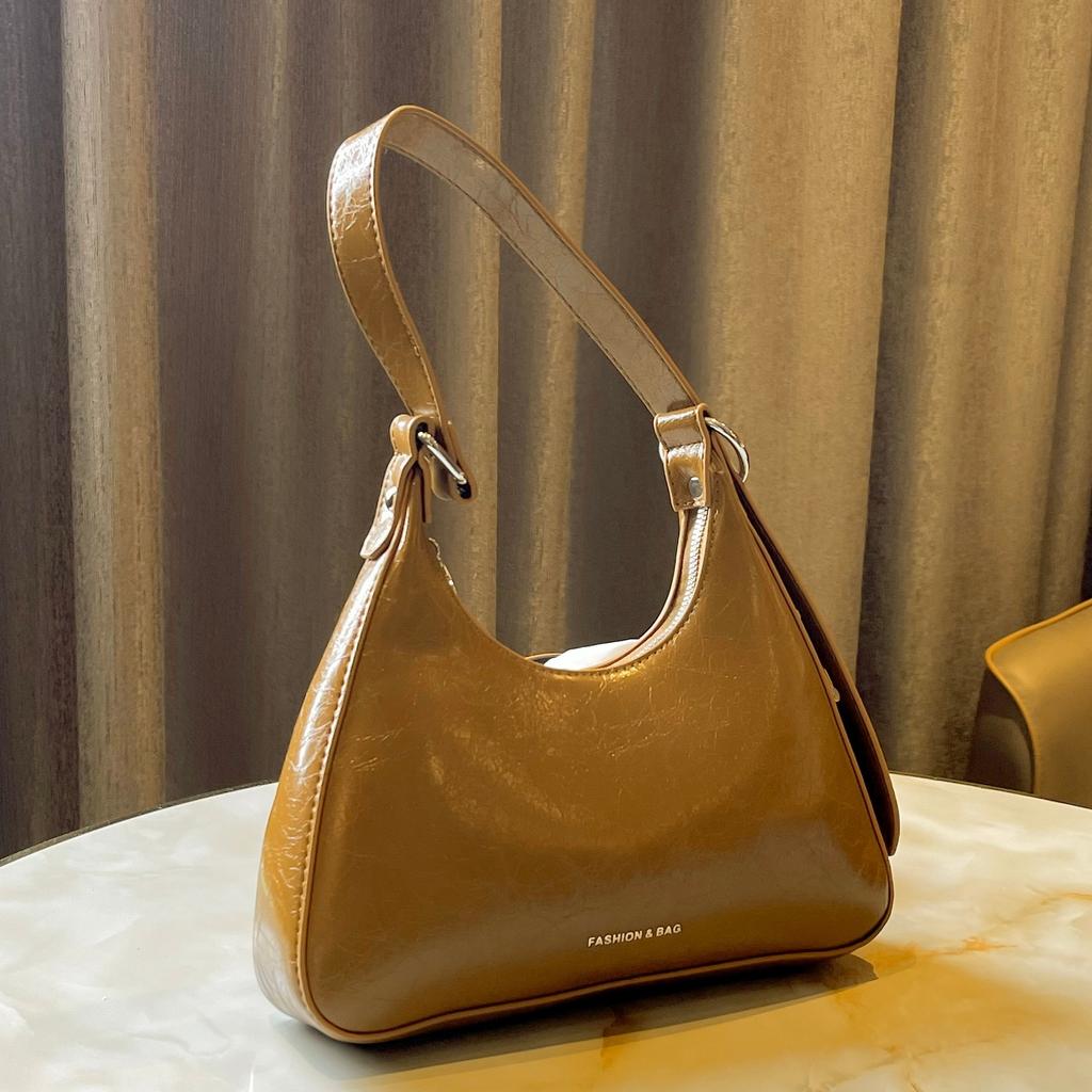 Classic Vintage Women Single Shoulder Bags 2026 New Temperament Commuter PU Leather Handbags Elegant Office Lady Underarm Bag