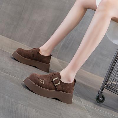 Damen Plateau-Schuhe mit dicker Sohle und großem Kopf sind klein, lässig und modisch.. Vielseitig