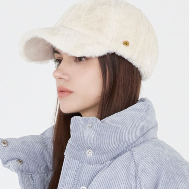 ULUK Circle Decorated Proffessional Fur Ball Cap 3 Colors
