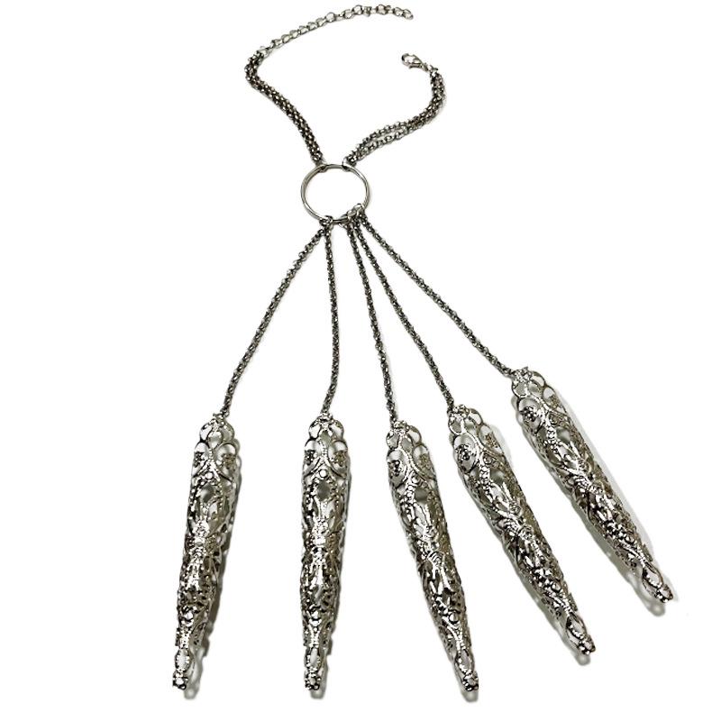 Готический Браслет-цепочка на палец с бабочкой и коническими накладками на ногти